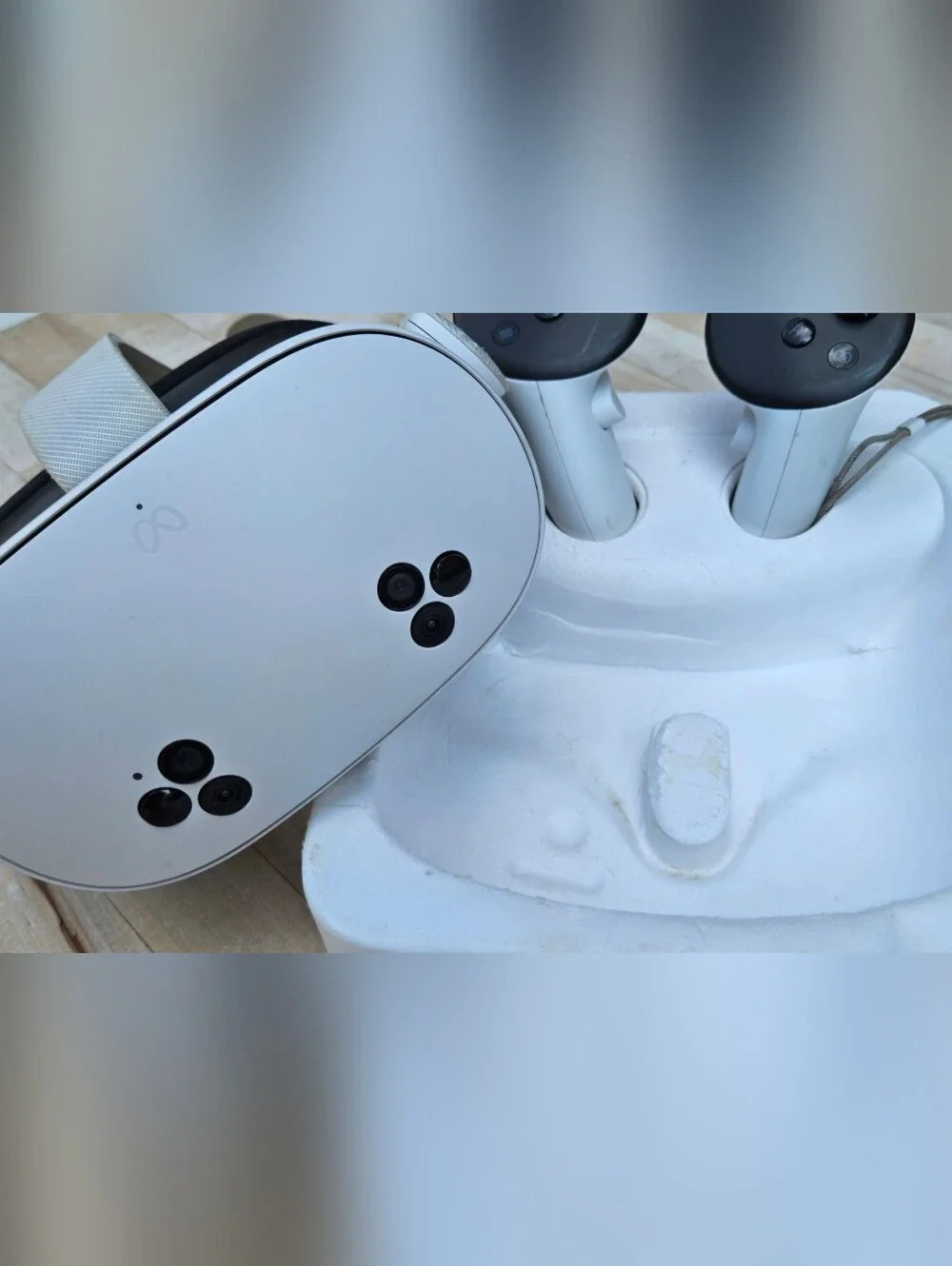 Meta Quest 3S VR headset With Controllers